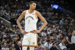 谓星光熠熠 谓星光熠熠