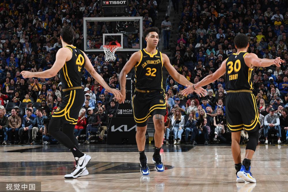 与赞助商合 与赞助商合